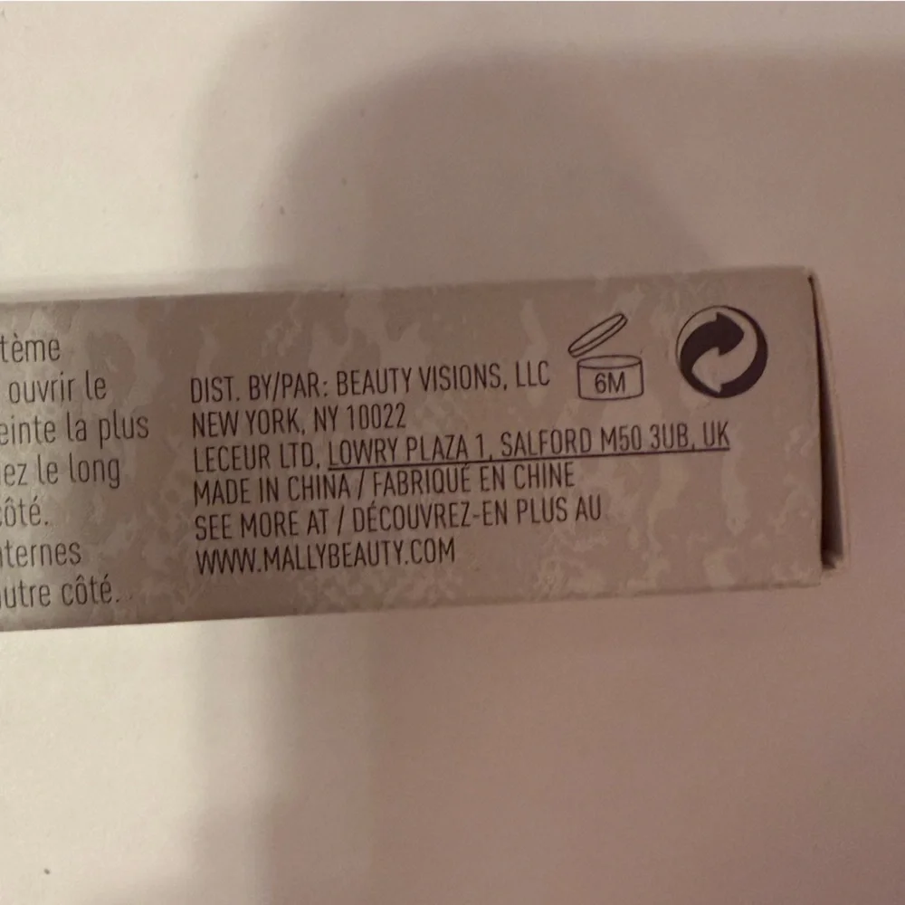 MALLY BEAUTY Check Your Bags Eye Brightener Stick FULL SIZE